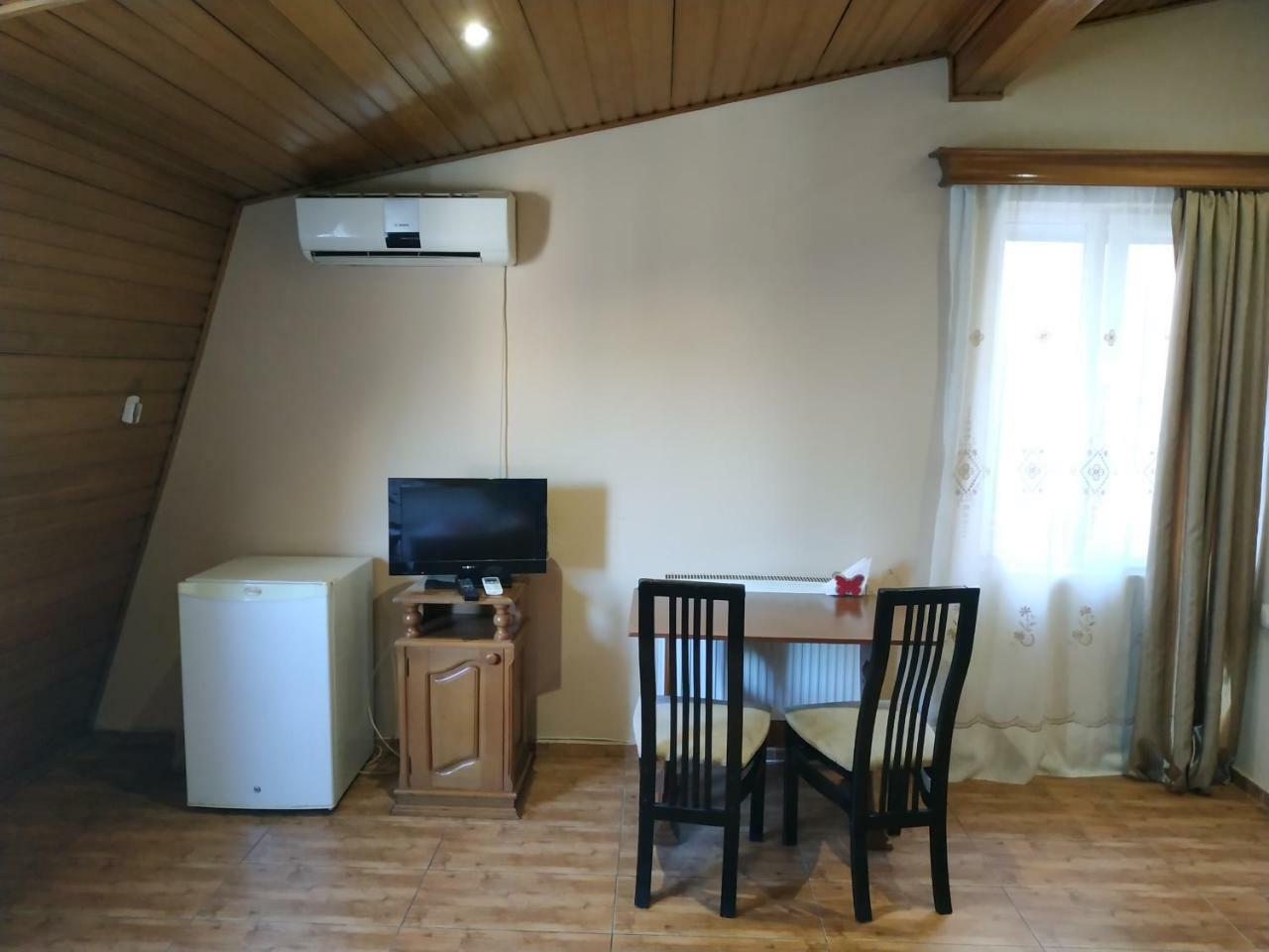 Hotel Ni&La Μπατούμι Δωμάτιο φωτογραφία